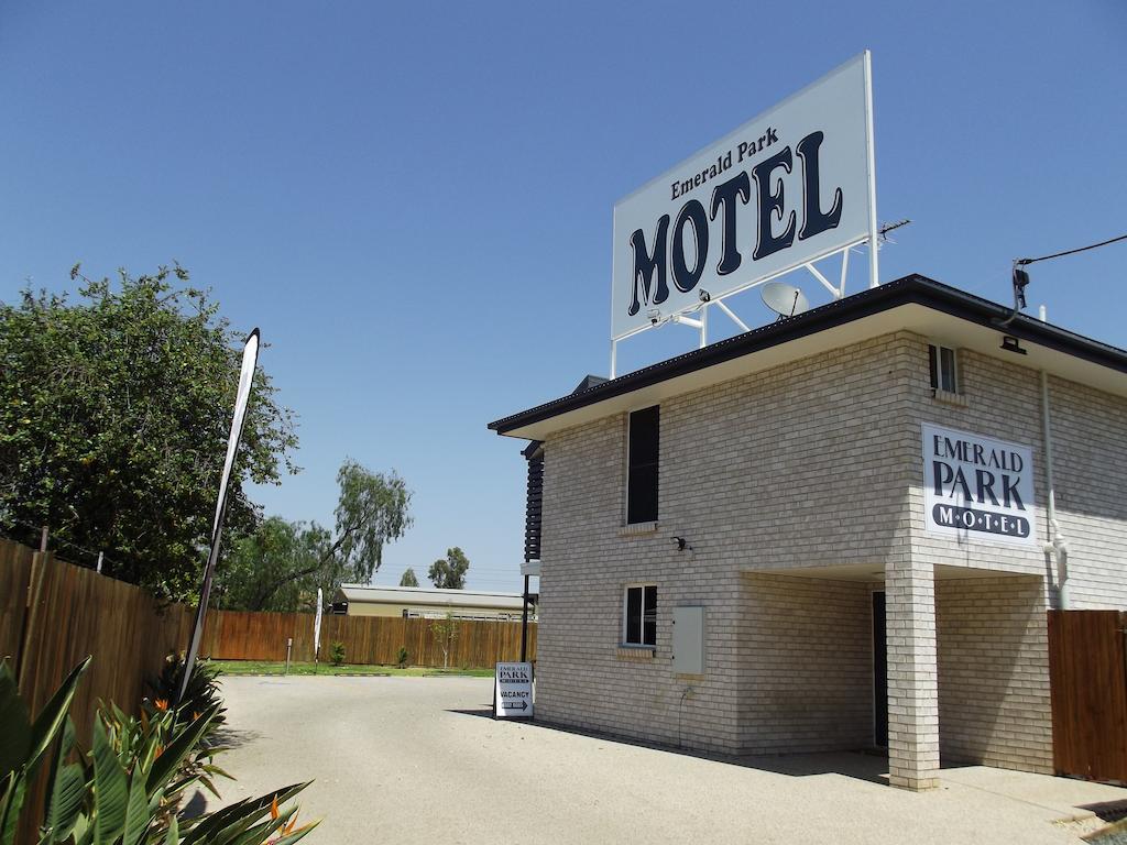 Emerald Park Motel Buitenkant foto